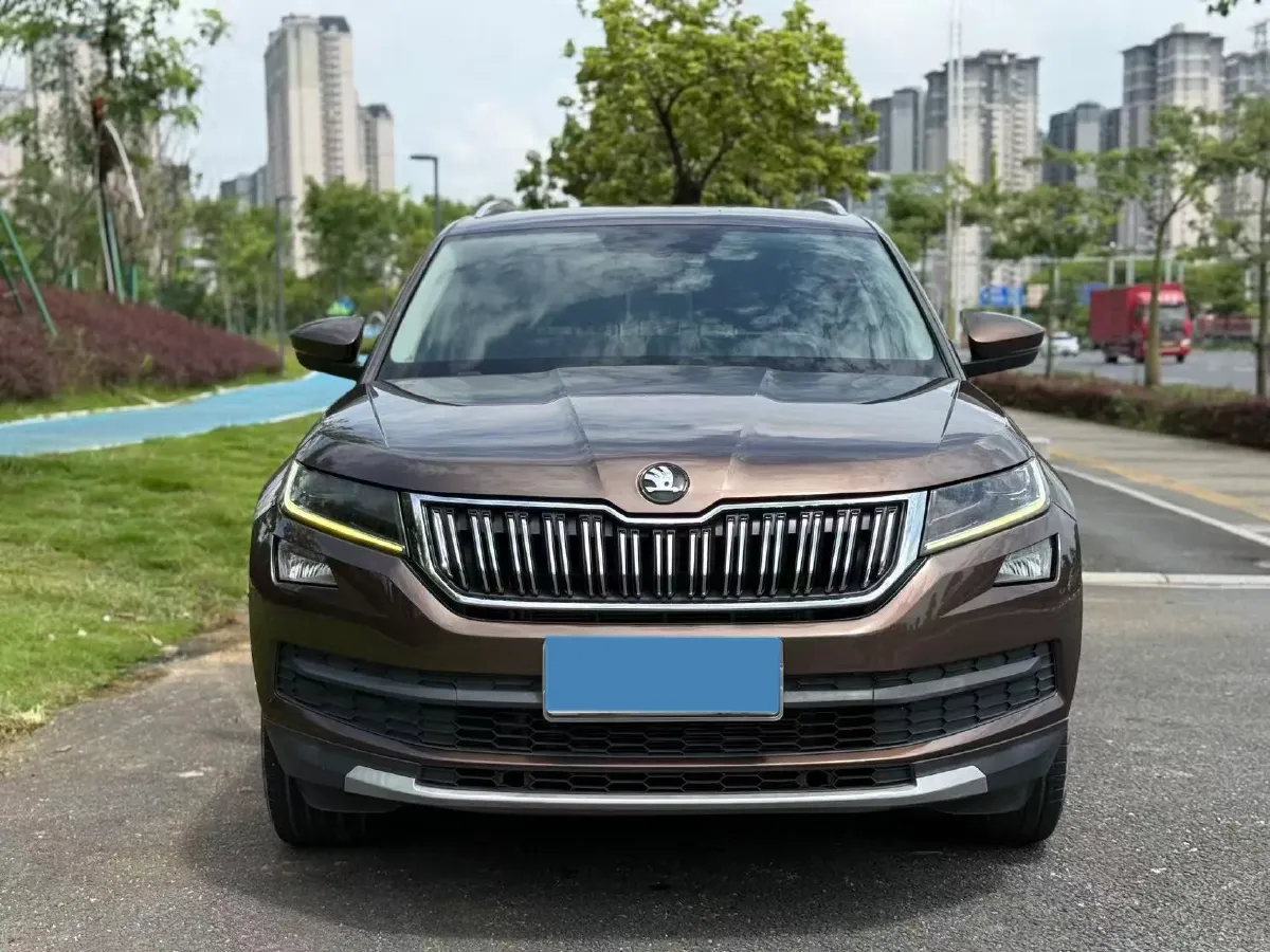 2017 Skoda Kodiak 1.8T 180HP L4 7DCT,autocango,china used car exporter,china ev exporter,chinese used car exporter,chinese used ev exporter