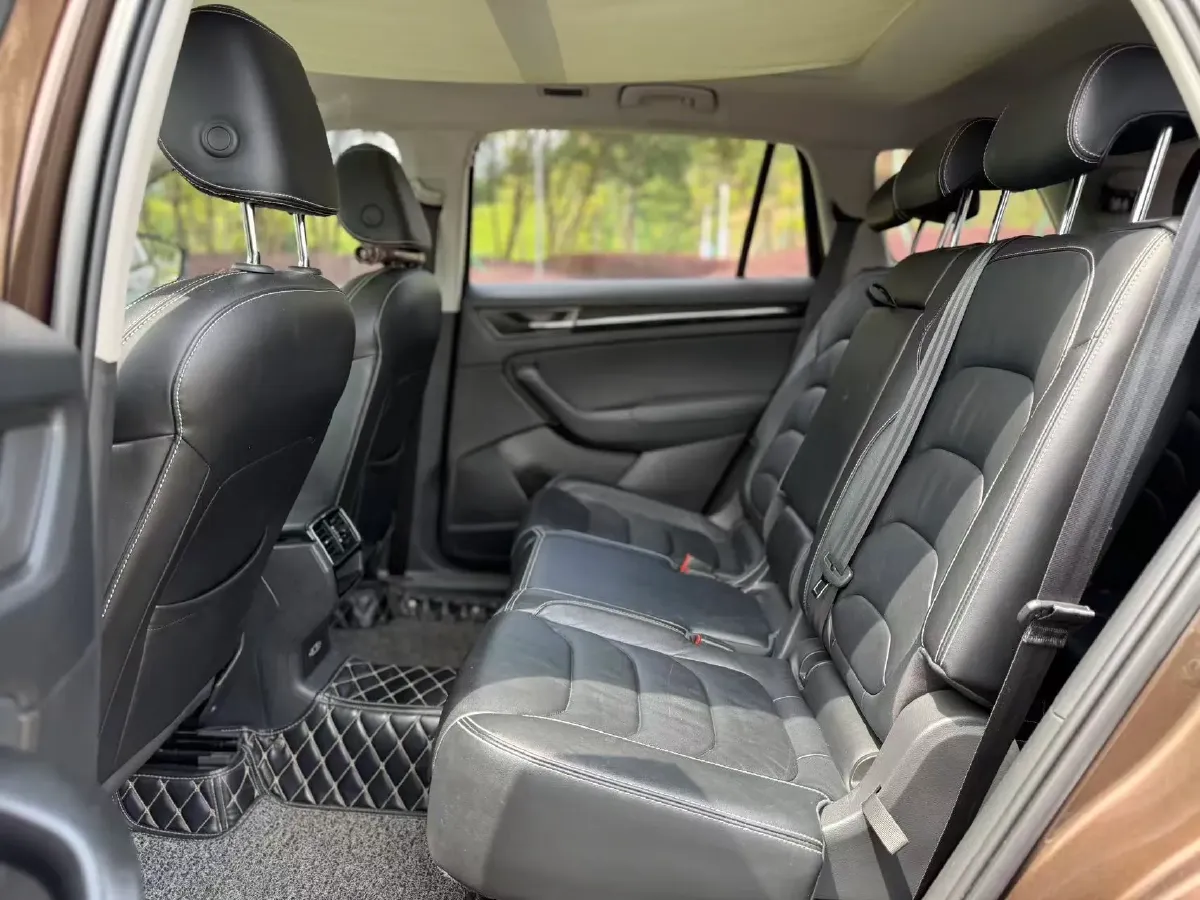 2017 Skoda Kodiak 1.8T 180HP L4 7DCT,autocango,china used car exporter,china ev exporter,chinese used car exporter,chinese used ev exporter