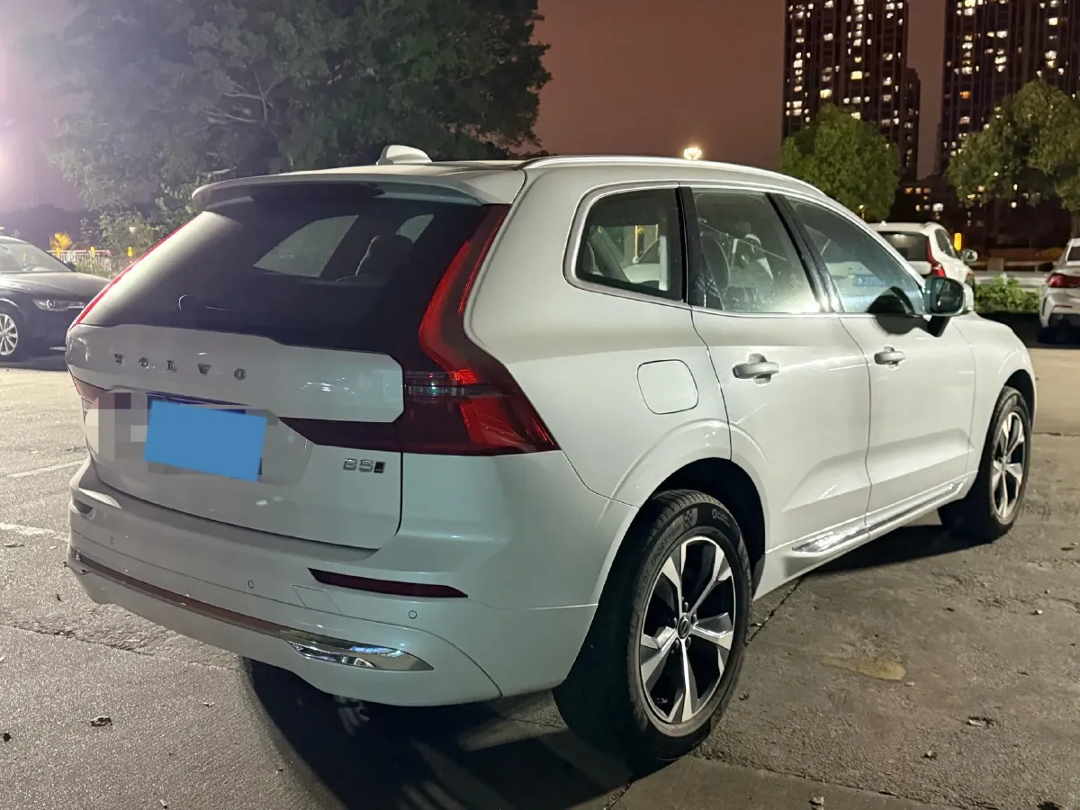 2024 Volvo XC60 2.0T 250HP L4 8AT,autocango,china used car exporter,china ev exporter,chinese used car exporter,chinese used ev exporter