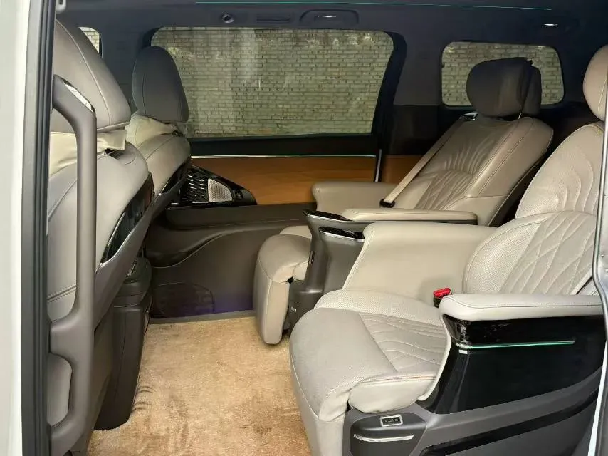 2023 GAC Trumpchi M8 2.0T 252HP L4 8AT,autocango,china used car exporter,china ev exporter,chinese used car exporter,chinese used ev exporter