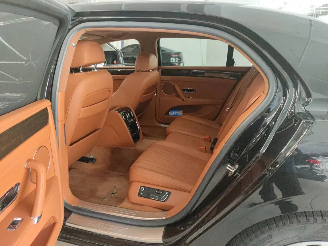 2017 Bentley Flying Spur 4.0T 507HP V8 8AT,autocango,china used car exporter,china ev exporter,chinese used car exporter,chinese used ev exporter