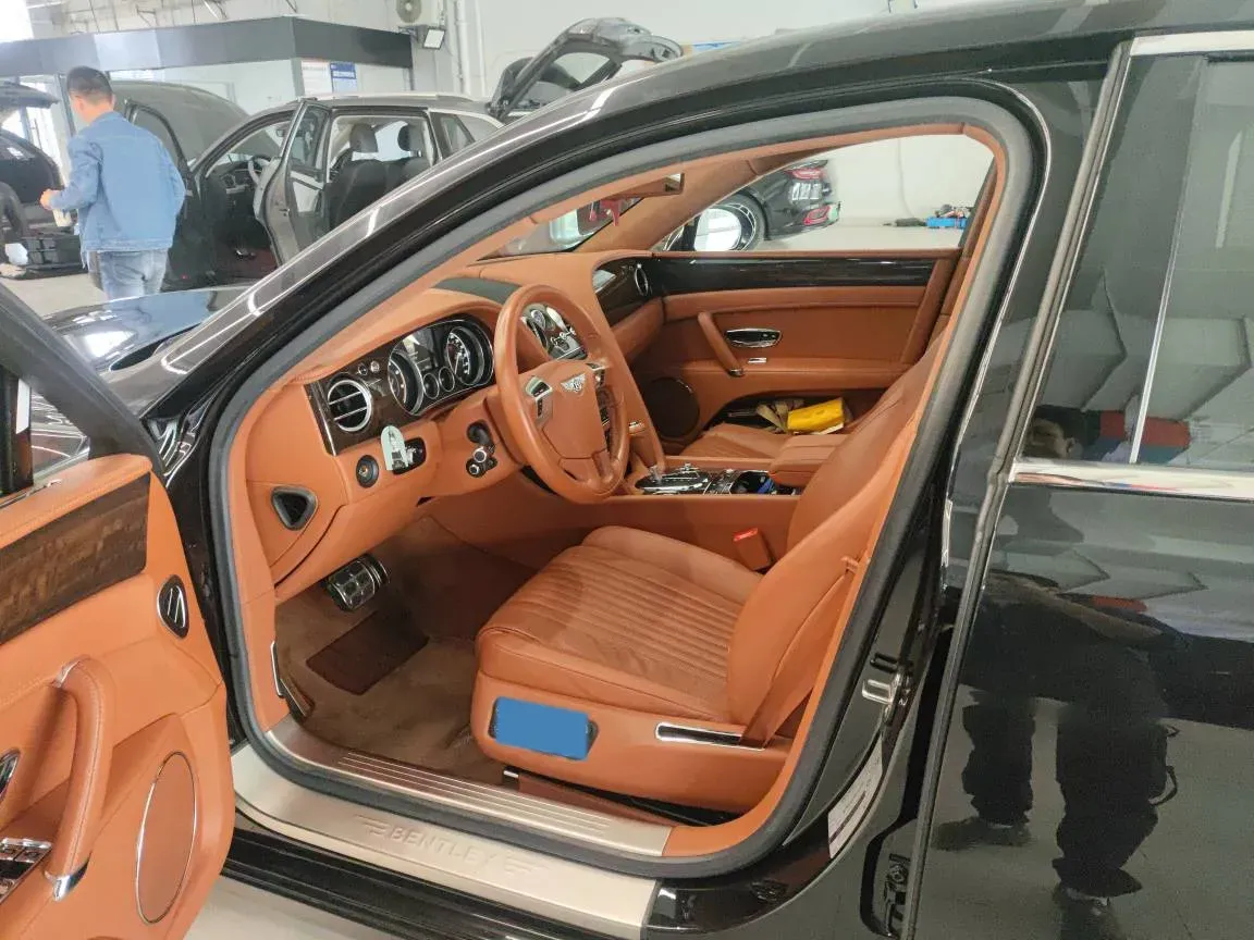 2017 Bentley Flying Spur 4.0T 507HP V8 8AT,autocango,china used car exporter,china ev exporter,chinese used car exporter,chinese used ev exporter