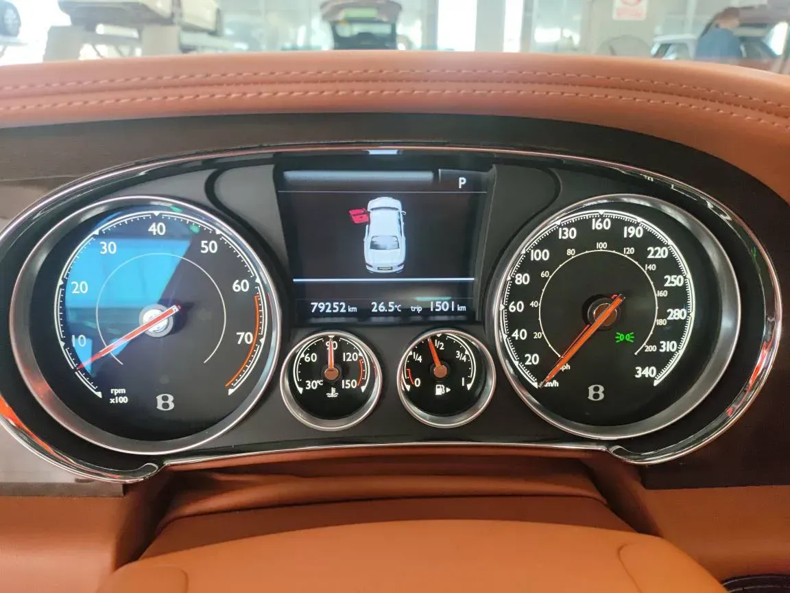 2017 Bentley Flying Spur 4.0T 507HP V8 8AT,autocango,china used car exporter,china ev exporter,chinese used car exporter,chinese used ev exporter