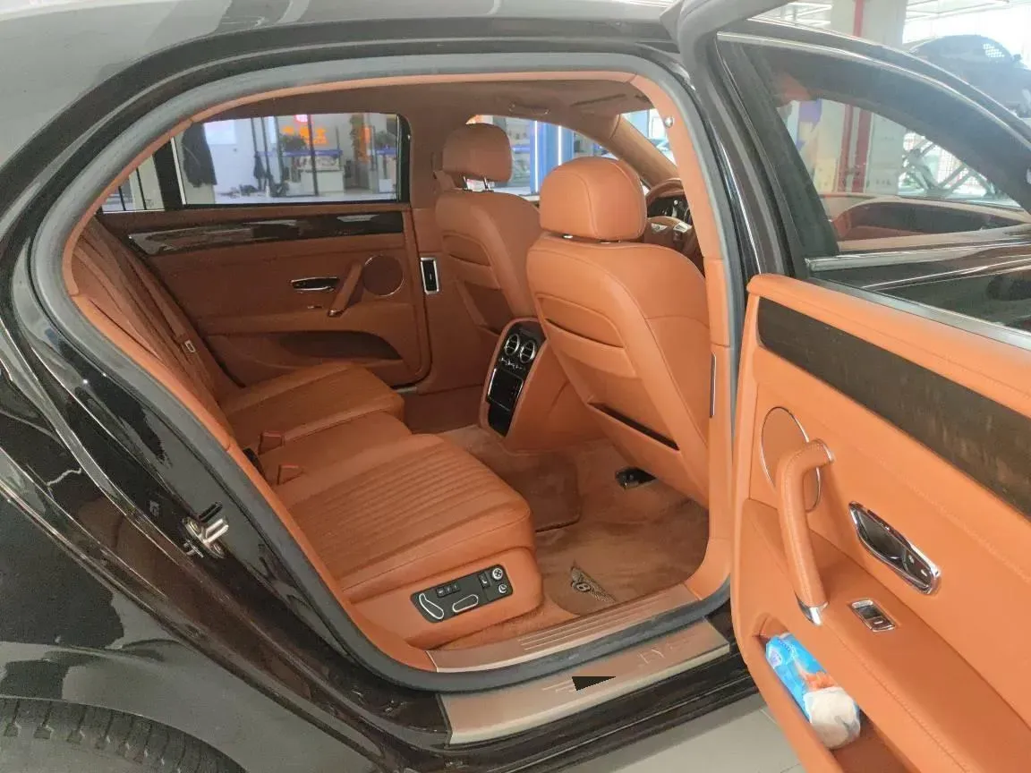 2017 Bentley Flying Spur 4.0T 507HP V8 8AT,autocango,china used car exporter,china ev exporter,chinese used car exporter,chinese used ev exporter