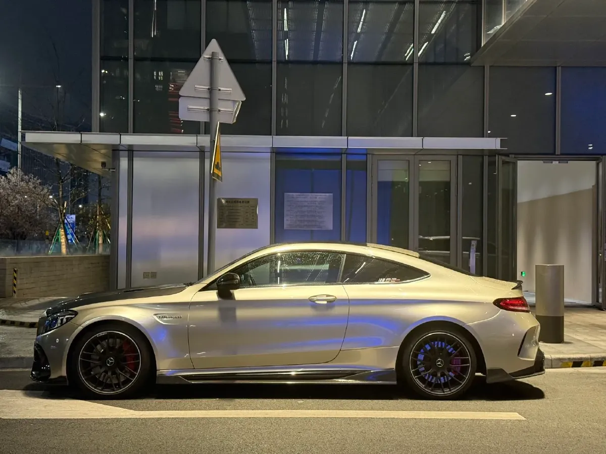 2019 Mercedes-Benz C AMG 4.0T 510HP V8 9AT,autocango,china used car exporter,china ev exporter,chinese used car exporter,chinese used ev exporter