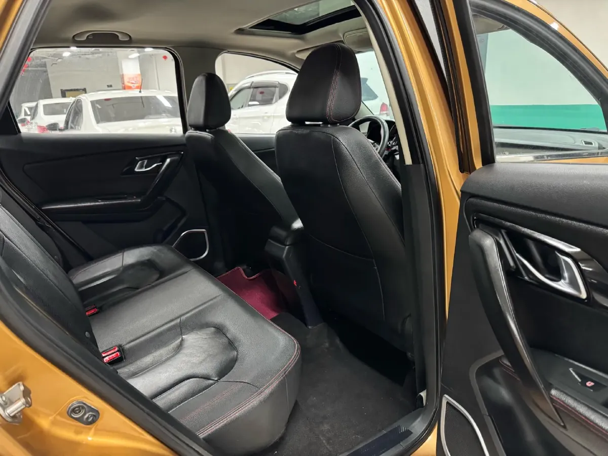 2017 FAW Senia R7 1.6L 116HP L4 6AT,autocango,china used car exporter,china ev exporter,chinese used car exporter,chinese used ev exporter