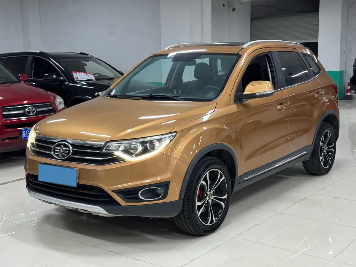 2017 FAW Senia R7 1.6L 116HP L4 6AT,autocango,china used car exporter,china ev exporter,chinese used car exporter,chinese used ev exporter