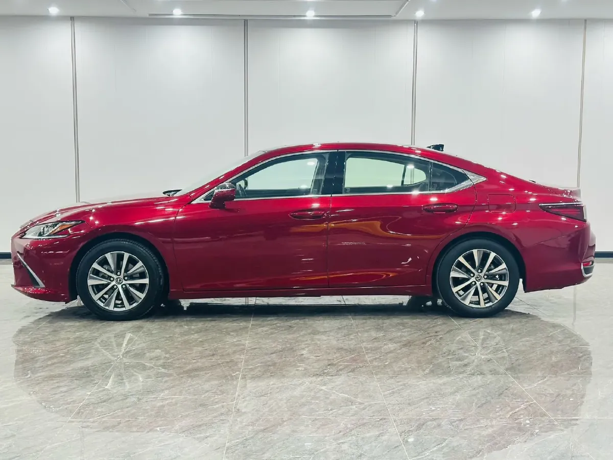 2018 Lexus ES 2.0L 167HP L4 6AT,autocango,china used car exporter,china ev exporter,chinese used car exporter,chinese used ev exporter