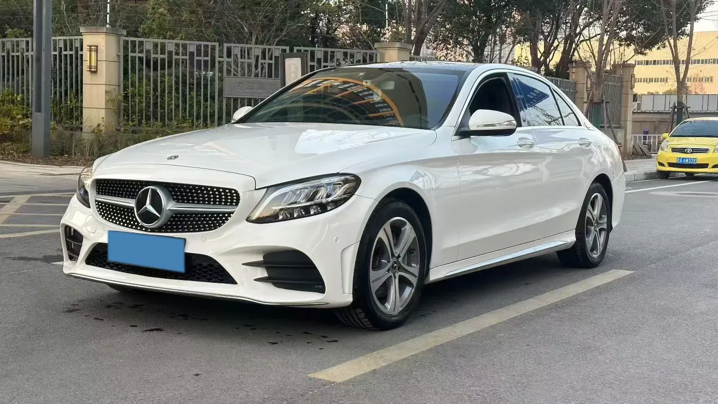 2019 Mercedes-Benz C Class 1.5T 184HP L4 9AT,autocango,china used car exporter,china ev exporter,chinese used car exporter,chinese used ev exporter