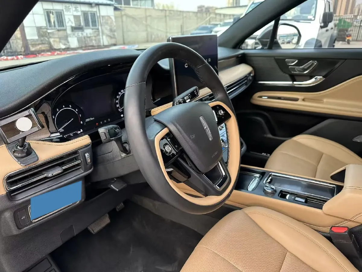 2021 Lincoln Corsair 2.0T 245HP L4 8AT,autocango,china used car exporter,china ev exporter,chinese used car exporter,chinese used ev exporter