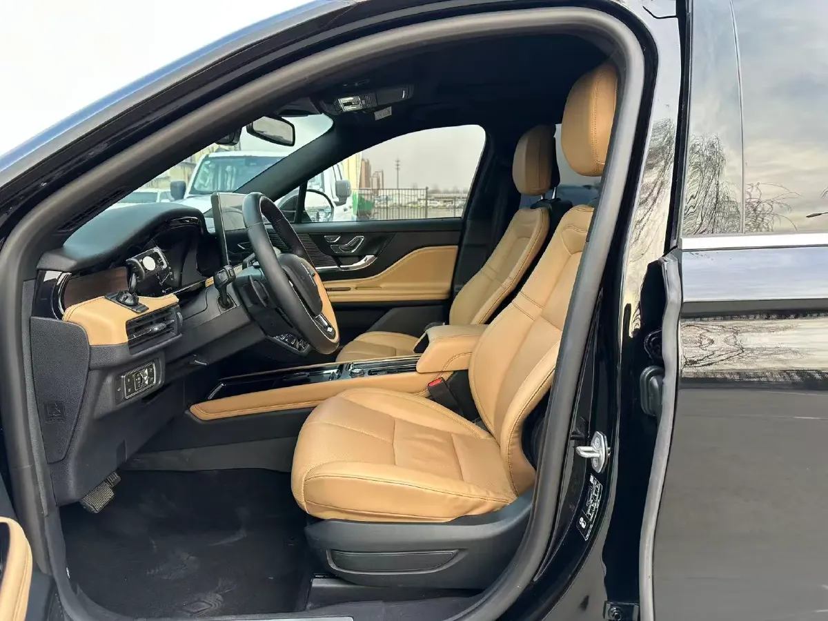 2021 Lincoln Corsair 2.0T 245HP L4 8AT,autocango,china used car exporter,china ev exporter,chinese used car exporter,chinese used ev exporter