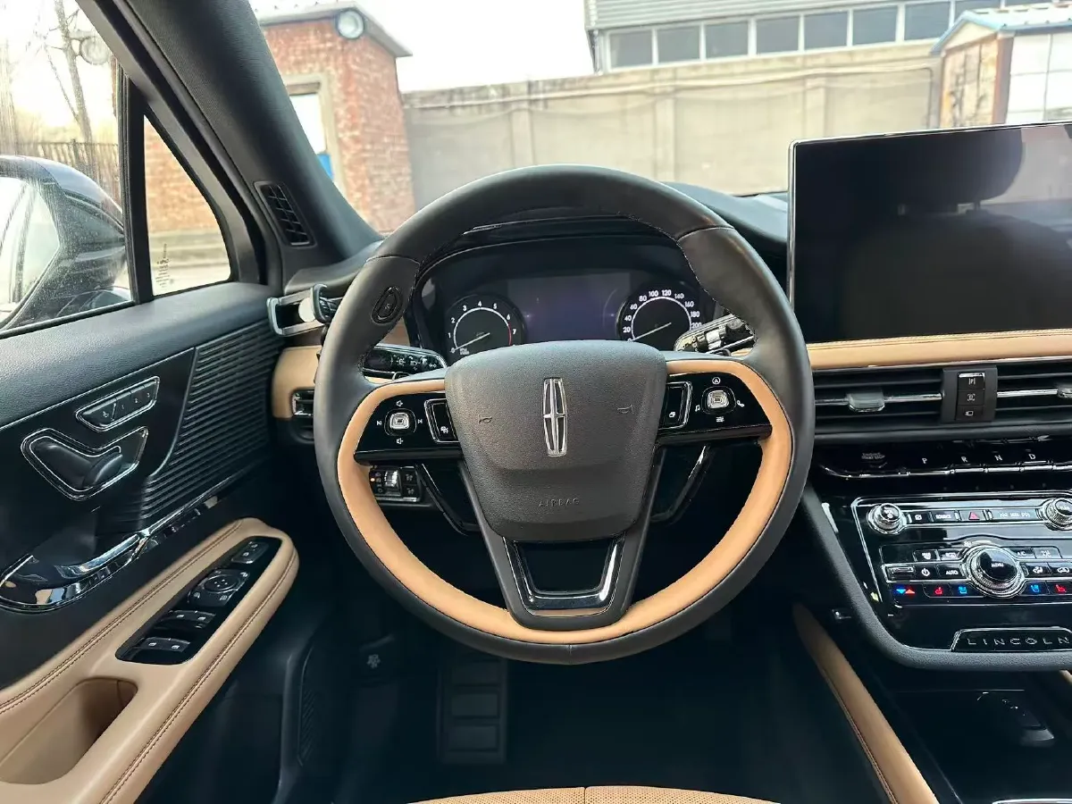 2021 Lincoln Corsair 2.0T 245HP L4 8AT,autocango,china used car exporter,china ev exporter,chinese used car exporter,chinese used ev exporter