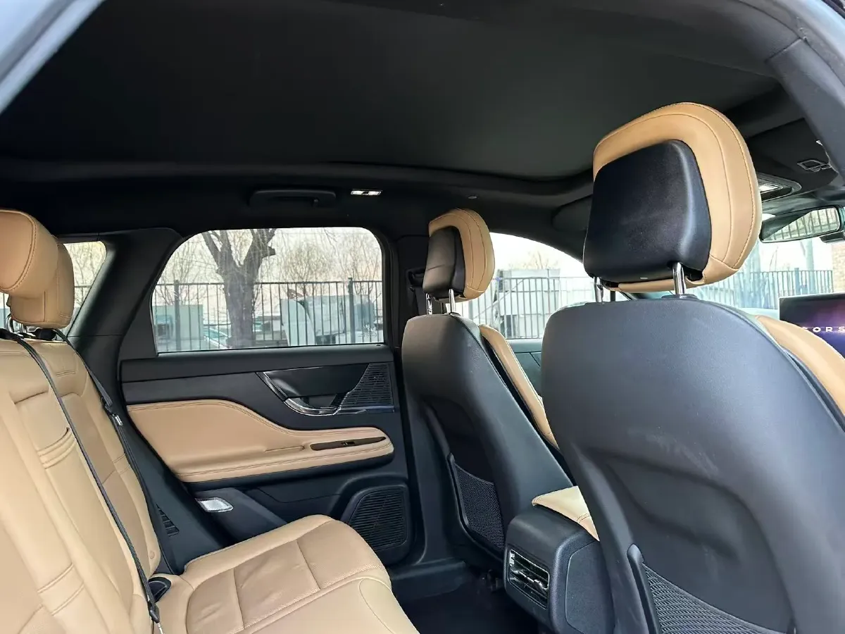 2021 Lincoln Corsair 2.0T 245HP L4 8AT,autocango,china used car exporter,china ev exporter,chinese used car exporter,chinese used ev exporter