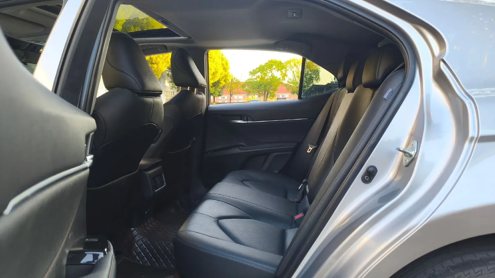 2023 Toyota Camry 2.0L 177HP L4 CVT,autocango,china used car exporter,china ev exporter,chinese used car exporter,chinese used ev exporter