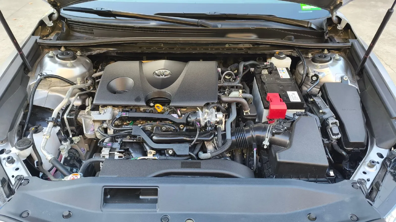 2023 Toyota Camry 2.0L 177HP L4 CVT,autocango,china used car exporter,china ev exporter,chinese used car exporter,chinese used ev exporter