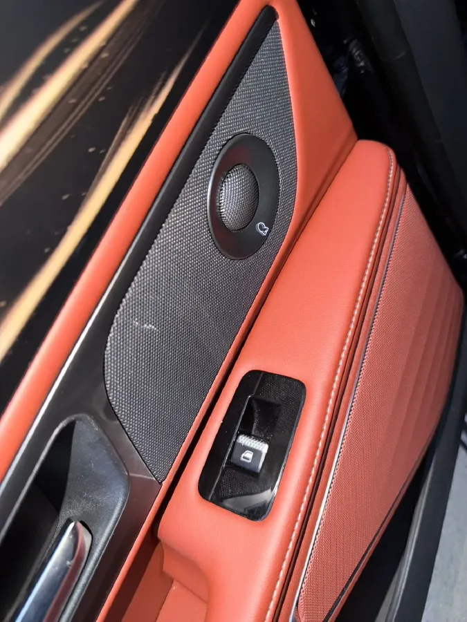 2025 Lincoln Nautilus 2.0T 282HP L4 E-CVT Hybrid,autocango,china used car exporter,china ev exporter,chinese used car exporter,chinese used ev exporter