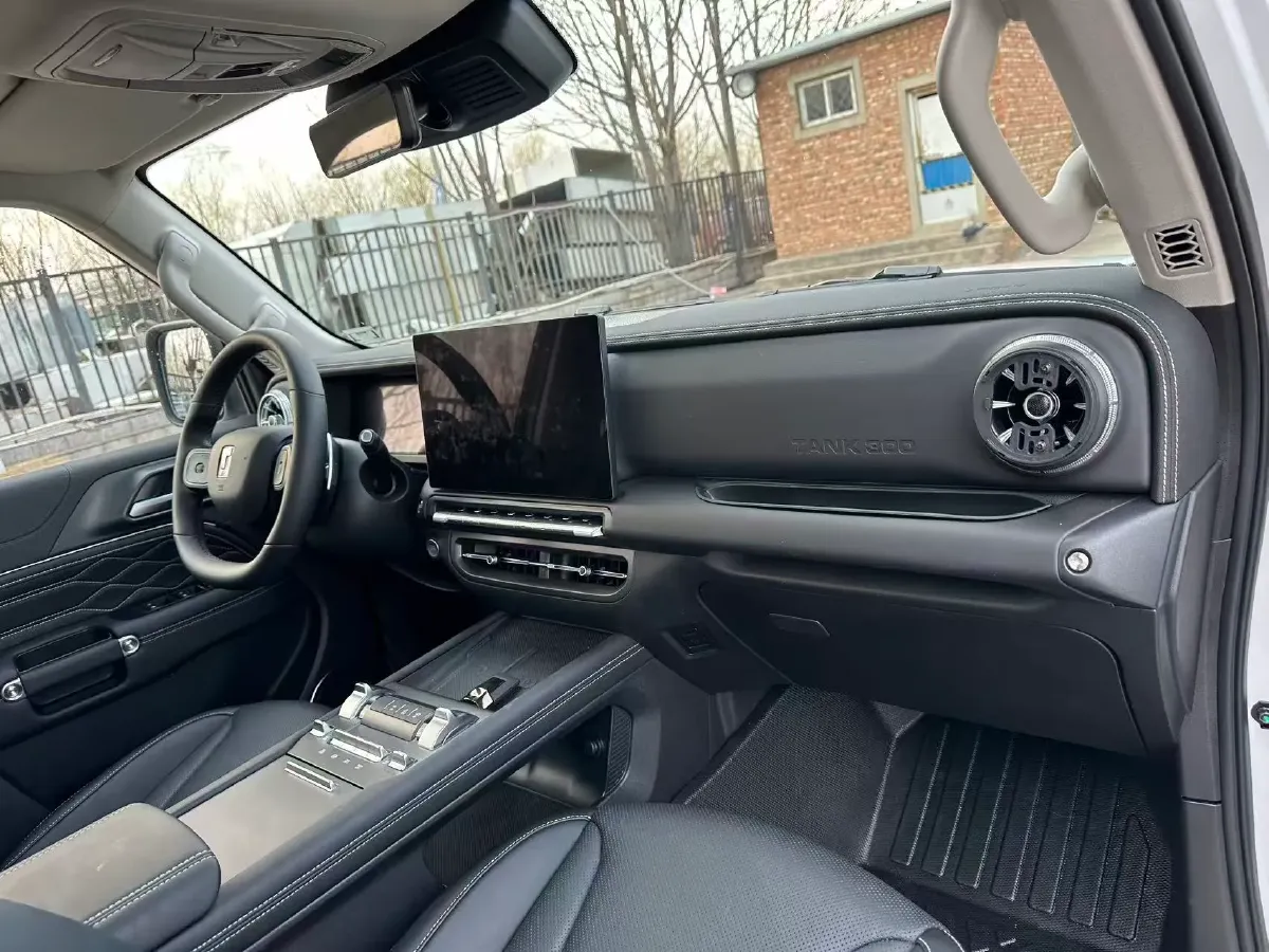 2025 Tank 300 2.0T 252HP L4 9AT PHEV,autocango,china used car exporter,china ev exporter,chinese used car exporter,chinese used ev exporter