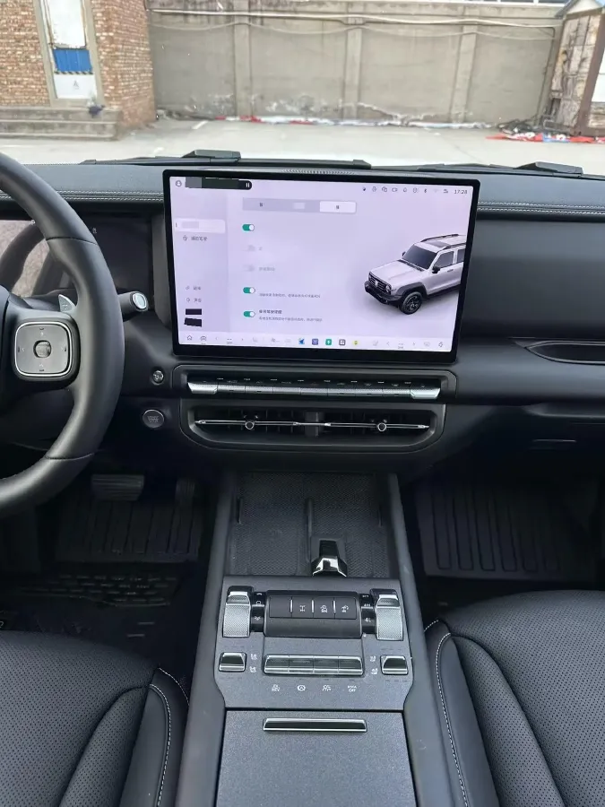 2025 Tank 300 2.0T 252HP L4 9AT PHEV,autocango,china used car exporter,china ev exporter,chinese used car exporter,chinese used ev exporter