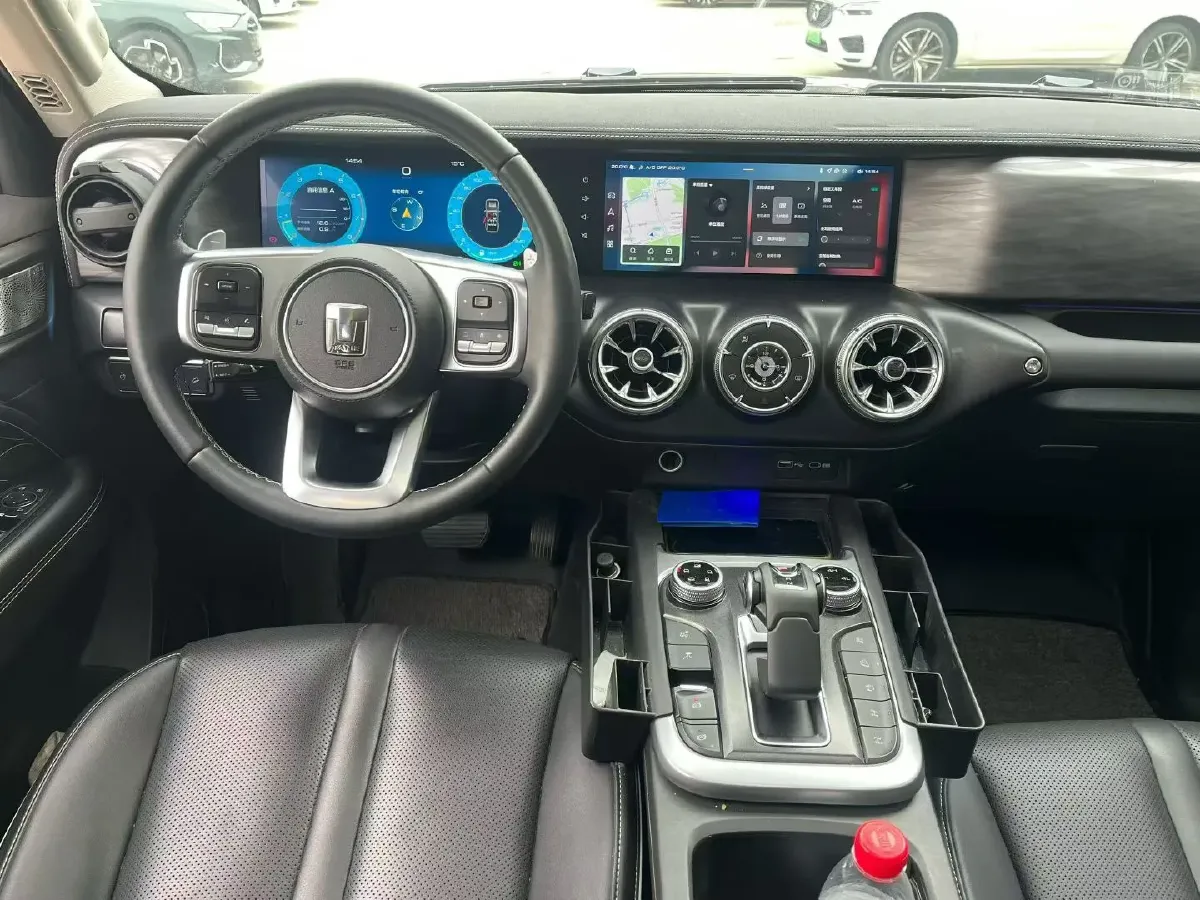 2021 Tank 300 2.0T 227HP L4 8AT,autocango,china used car exporter,china ev exporter,chinese used car exporter,chinese used ev exporter