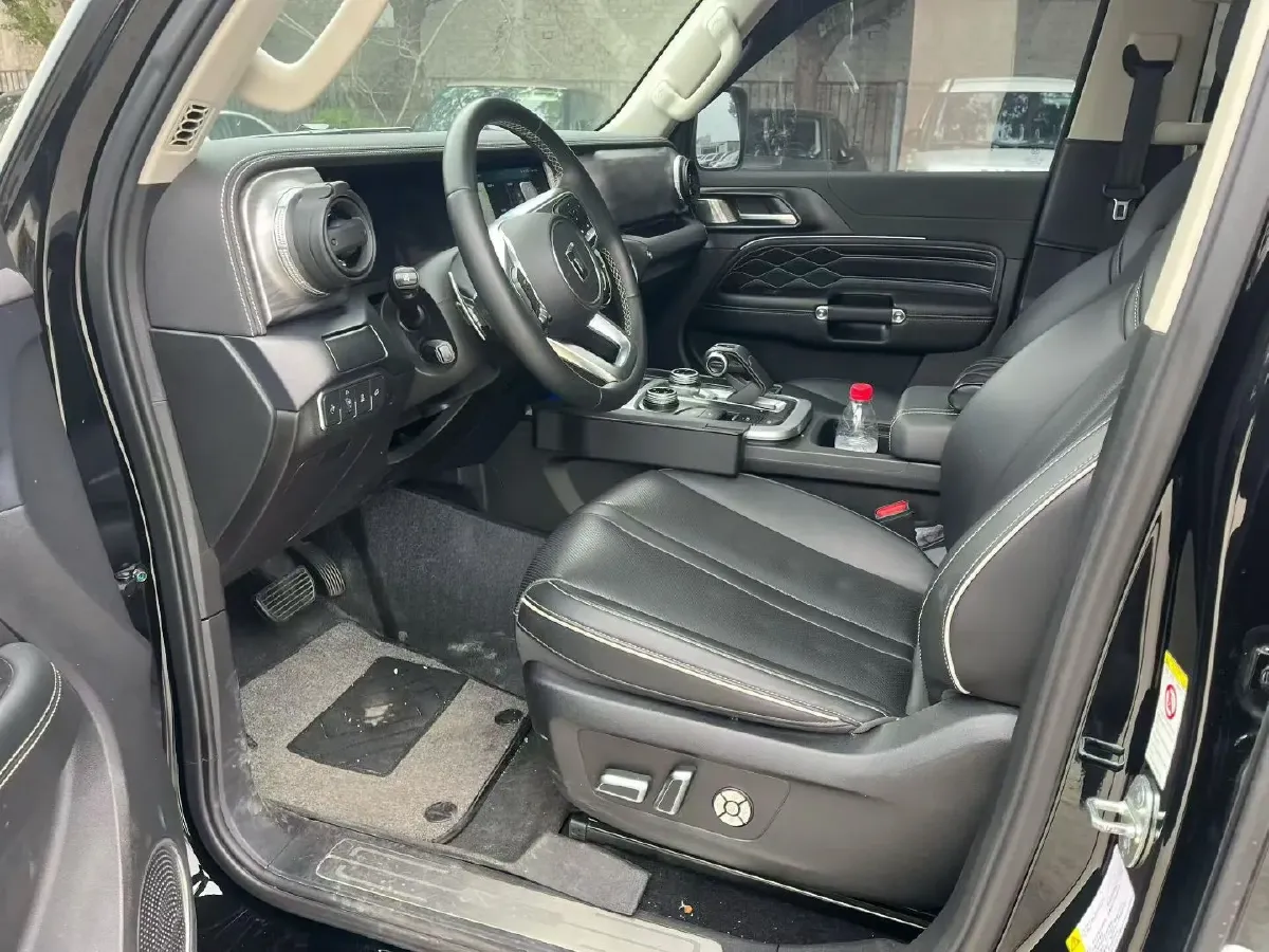 2021 Tank 300 2.0T 227HP L4 8AT,autocango,china used car exporter,china ev exporter,chinese used car exporter,chinese used ev exporter