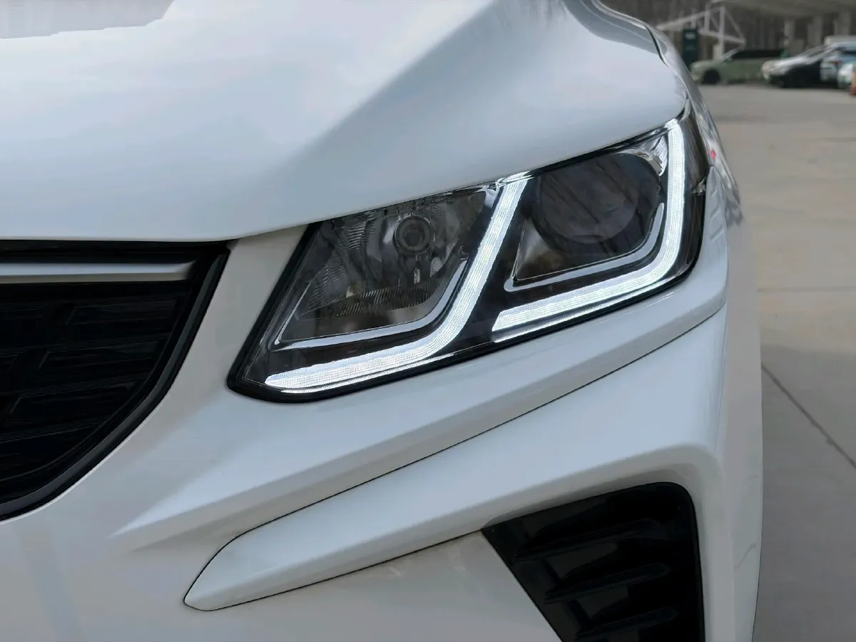 2025 Geely Coolray 1.5L 126HP L4 5MT,autocango,china used car exporter,china ev exporter,chinese used car exporter,chinese used ev exporter