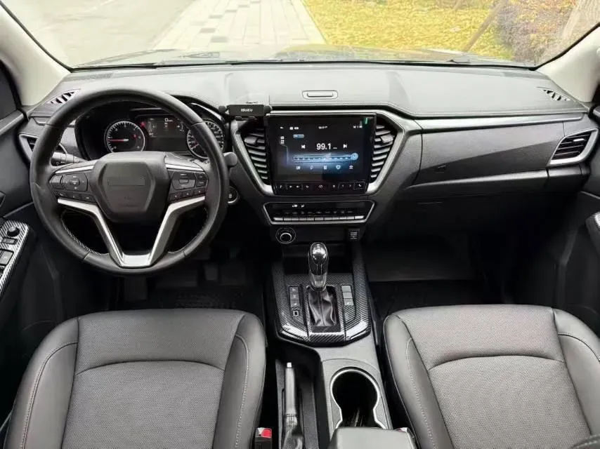 2021 Isuzu D-MAX 1.9T 163HP L4 6AT,autocango,china used car exporter,china ev exporter,chinese used car exporter,chinese used ev exporter