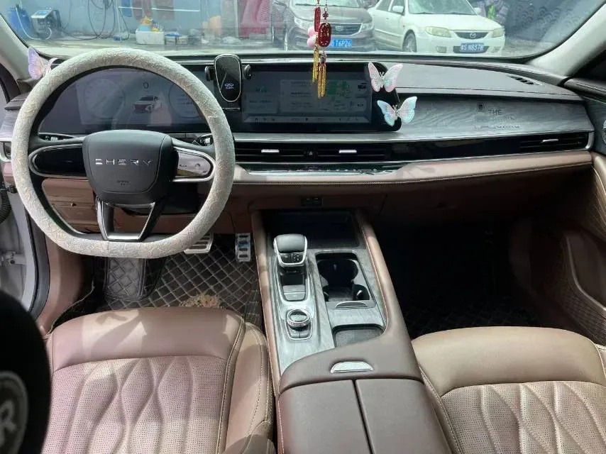 2025 Chery Arrizo 8 2.0T 254HP L4 7DCT,autocango,china used car exporter,china ev exporter,chinese used car exporter,chinese used ev exporter