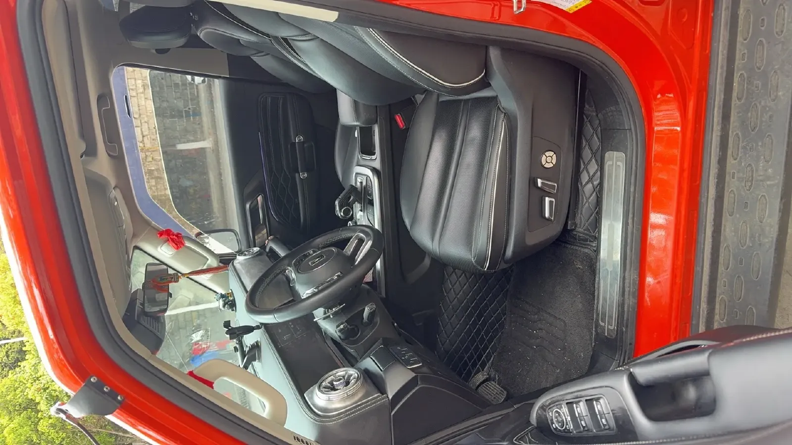 2021 Tank 300 2.0T 227HP L4 8AT,autocango,china used car exporter,china ev exporter,chinese used car exporter,chinese used ev exporter