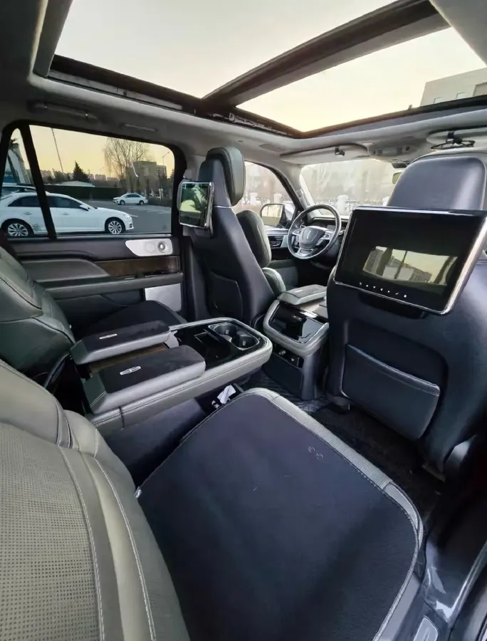 2024 Lincoln Navigator 3.5T 415HP V6 10AT,autocango,china used car exporter,china ev exporter,chinese used car exporter,chinese used ev exporter