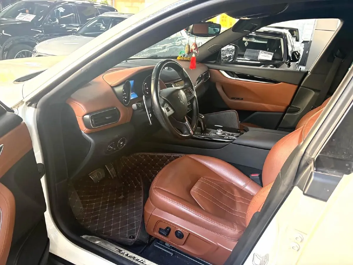 2019 Maserati Levante 3.0T 350HP V6 8AT,autocango,china used car exporter,china ev exporter,chinese used car exporter,chinese used ev exporter