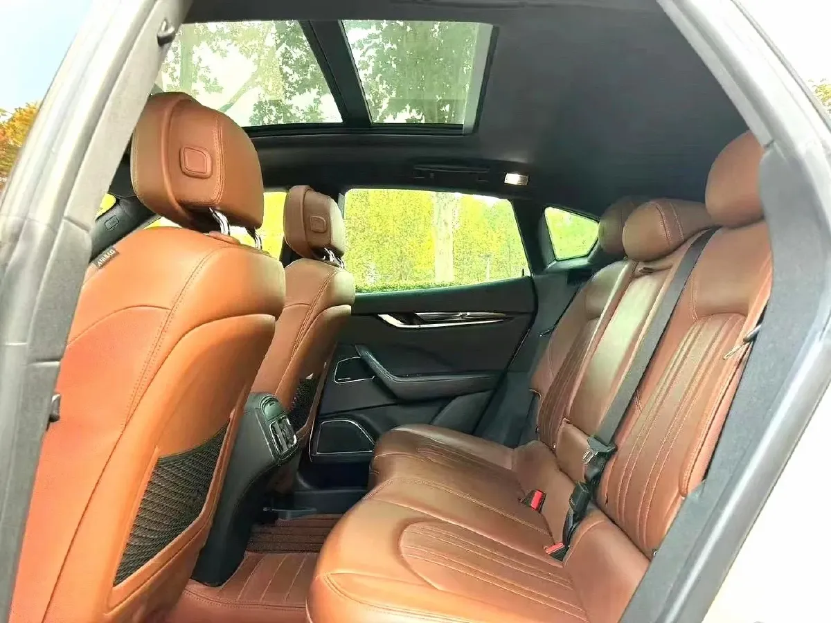 2019 Maserati Levante 3.0T 350HP V6 8AT,autocango,china used car exporter,china ev exporter,chinese used car exporter,chinese used ev exporter