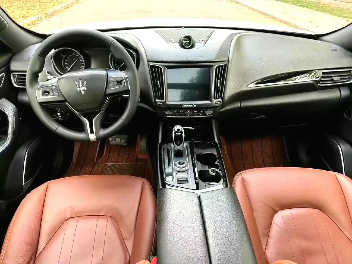 2019 Maserati Levante 3.0T 350HP V6 8AT,autocango,china used car exporter,china ev exporter,chinese used car exporter,chinese used ev exporter