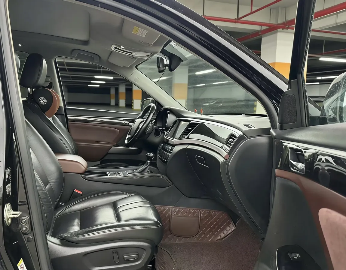 2017 GAC Trumpchi GS8 2.0T 201HP L4 6AT,autocango,china used car exporter,china ev exporter,chinese used car exporter,chinese used ev exporter