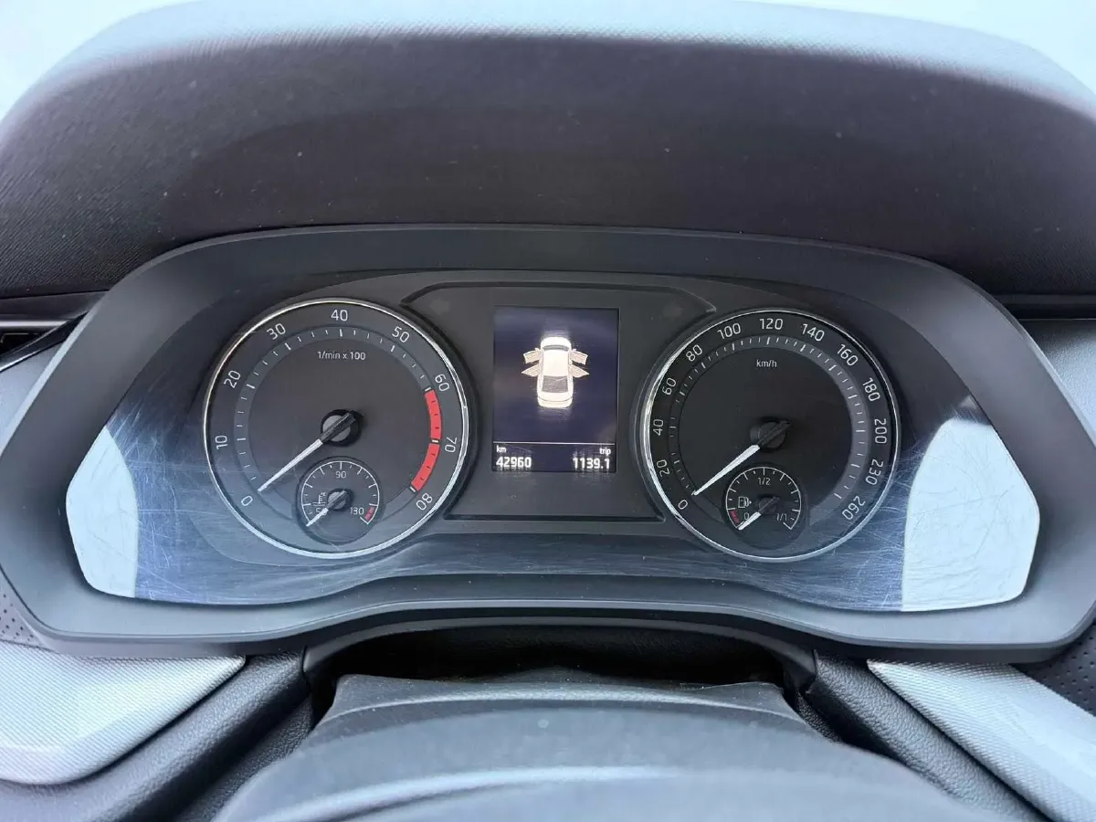 2021 Skoda Octavia 1.4T 150HP L4 7DCT,autocango,china used car exporter,china ev exporter,chinese used car exporter,chinese used ev exporter