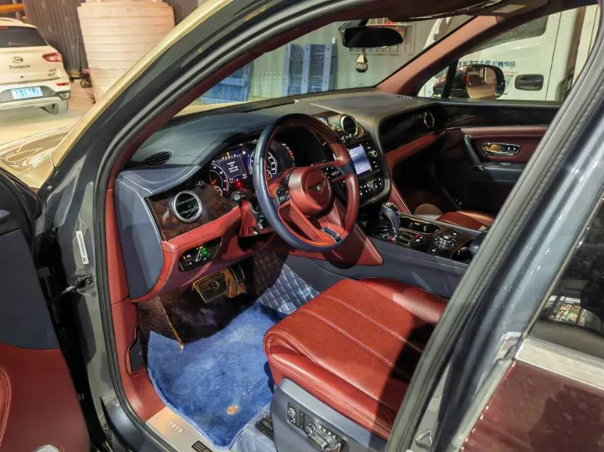 2018 Bentley Bentayga 4.0T 550HP V8 8AT,autocango,china used car exporter,china ev exporter,chinese used car exporter,chinese used ev exporter