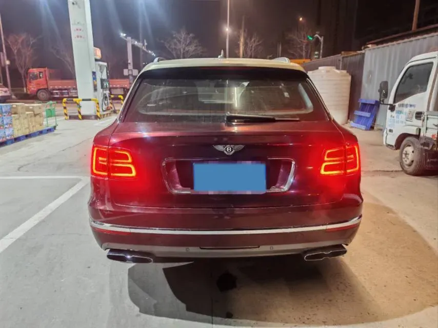 2018 Bentley Bentayga 4.0T 550HP V8 8AT,autocango,china used car exporter,china ev exporter,chinese used car exporter,chinese used ev exporter