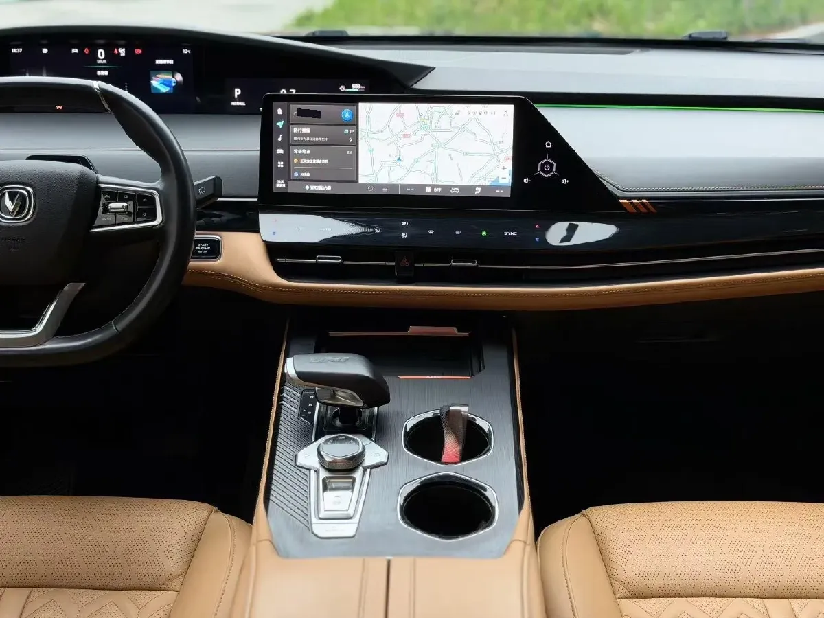 2021 ChangAn UNI-K 2.0T 233HP L4 8AT,autocango,china used car exporter,china ev exporter,chinese used car exporter,chinese used ev exporter