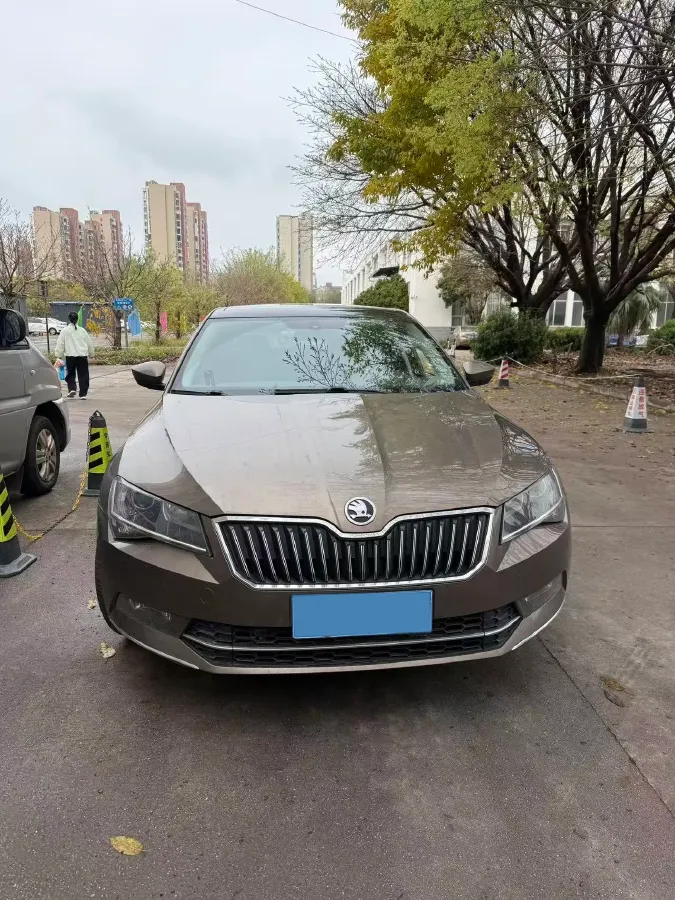 2016 Skoda Superb 1.4T 150HP L4 7DCT,autocango,china used car exporter,china ev exporter,chinese used car exporter,chinese used ev exporter
