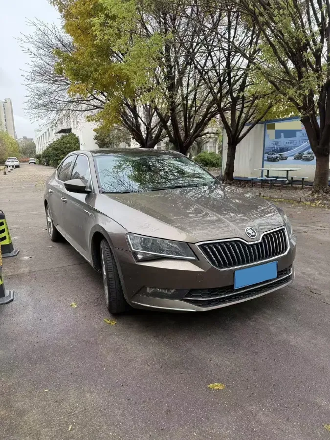 2016 Skoda Superb 1.4T 150HP L4 7DCT,autocango,china used car exporter,china ev exporter,chinese used car exporter,chinese used ev exporter
