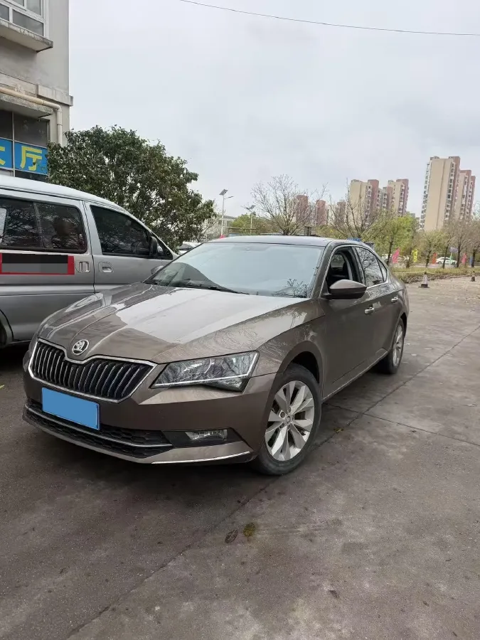 2016 Skoda Superb 1.4T 150HP L4 7DCT,autocango,china used car exporter,china ev exporter,chinese used car exporter,chinese used ev exporter
