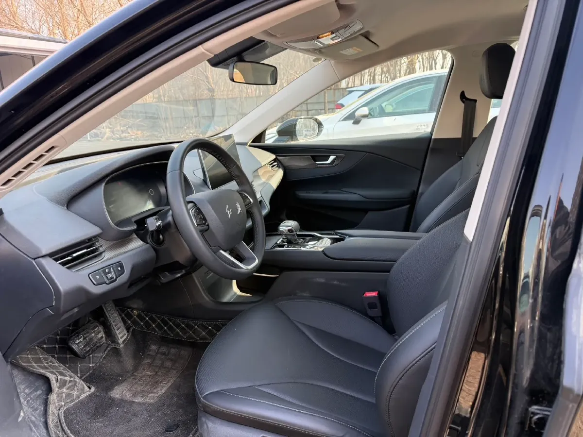 2022 HongQi E-QM5 BEV 54KWH,autocango,china used car exporter,china ev exporter,chinese used car exporter,chinese used ev exporter