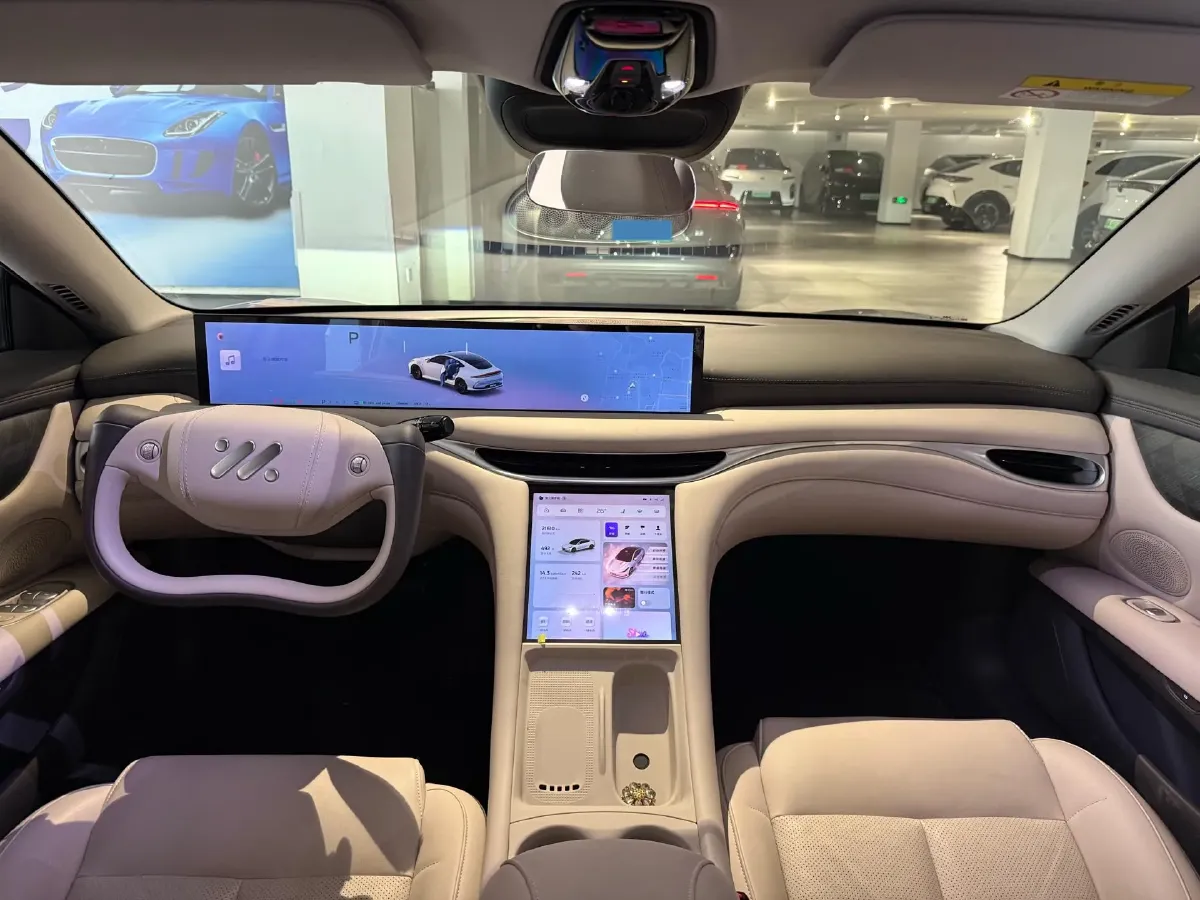 2024 IM L6 BEV 83KWH,autocango,china used car exporter,china ev exporter,chinese used car exporter,chinese used ev exporter