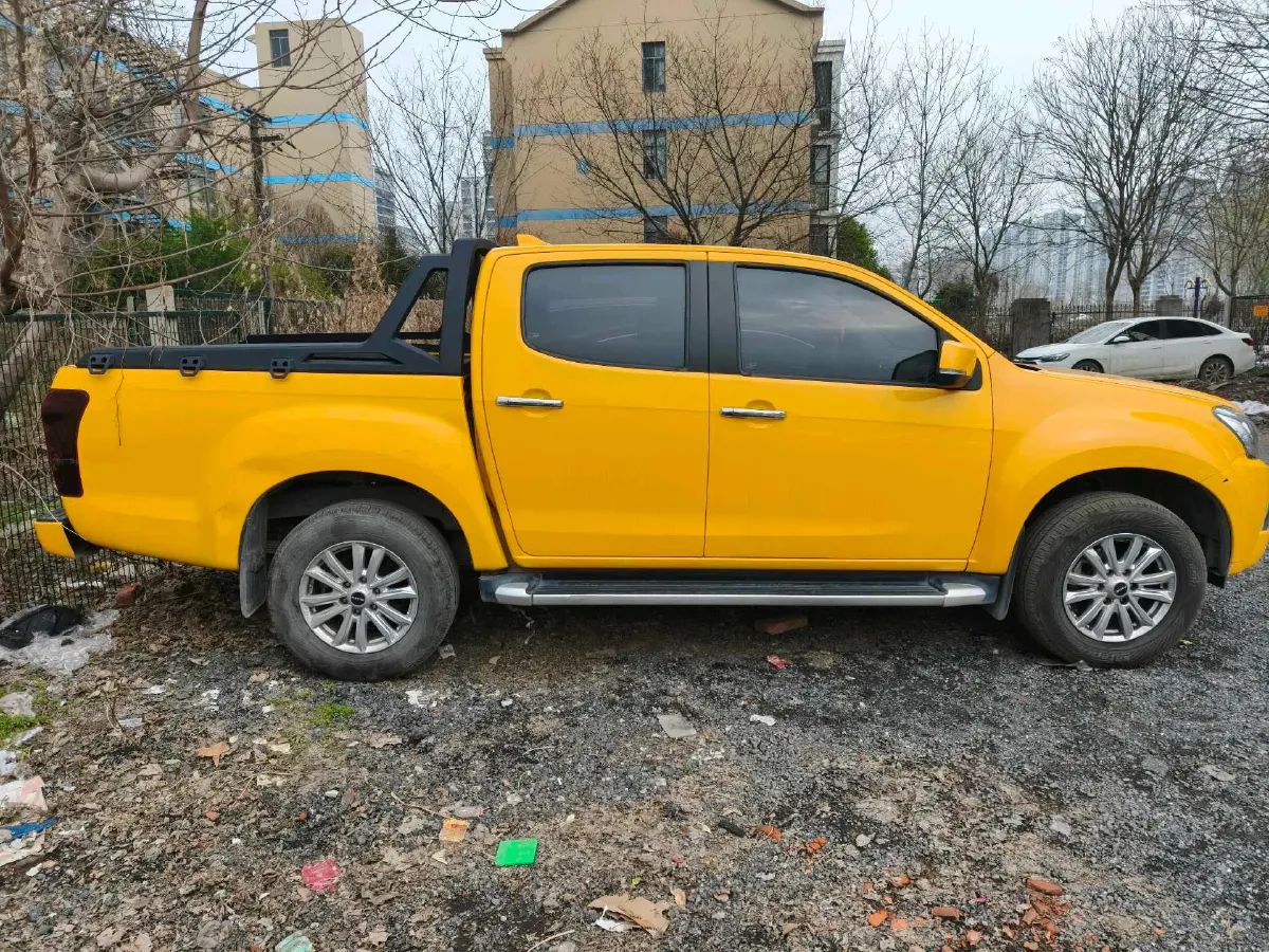 2022 Isuzu LingTuo 2.0T 220HP L4 8AT,autocango,china used car exporter,china ev exporter,chinese used car exporter,chinese used ev exporter