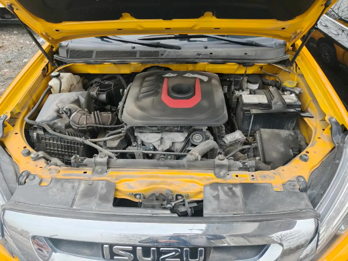 2022 Isuzu LingTuo 2.0T 220HP L4 8AT,autocango,china used car exporter,china ev exporter,chinese used car exporter,chinese used ev exporter