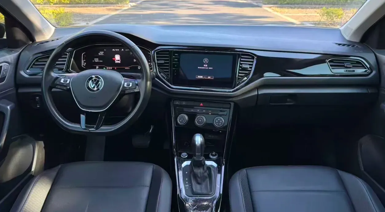 2021 Volkswagen T-Roc 1.4T 150HP L4 7DCT,autocango,china used car exporter,china ev exporter,chinese used car exporter,chinese used ev exporter