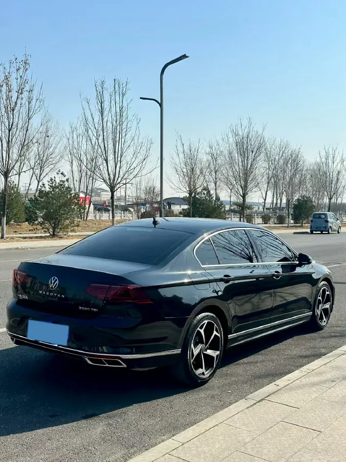 2023 Volkswagen Magotan 2.0T 186HP L4 7DCT,autocango,china used car exporter,china ev exporter,chinese used car exporter,chinese used ev exporter