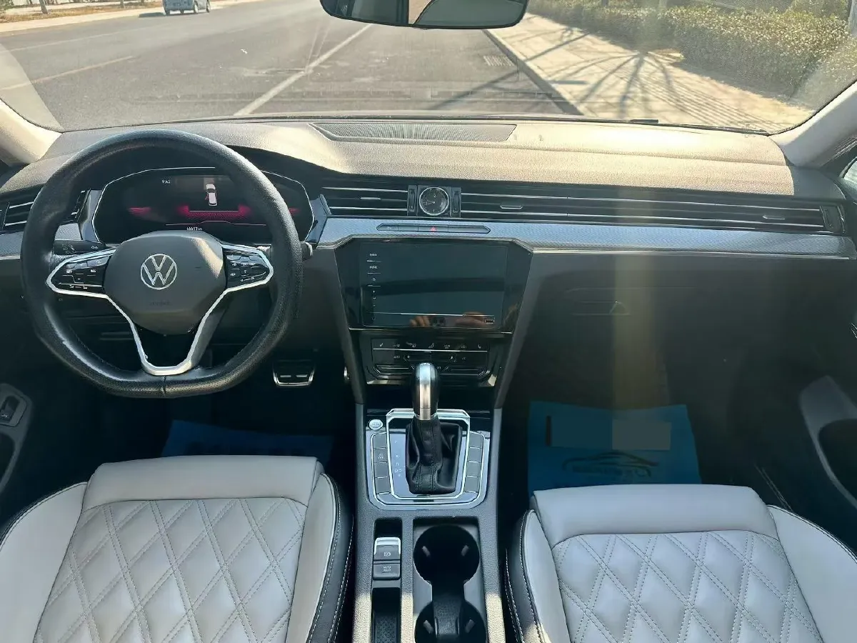 2023 Volkswagen Magotan 2.0T 186HP L4 7DCT,autocango,china used car exporter,china ev exporter,chinese used car exporter,chinese used ev exporter