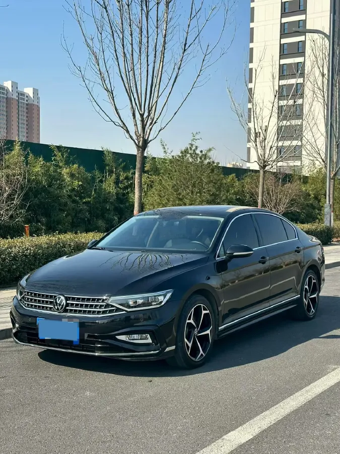 2023 Volkswagen Magotan 2.0T 186HP L4 7DCT,autocango,china used car exporter,china ev exporter,chinese used car exporter,chinese used ev exporter