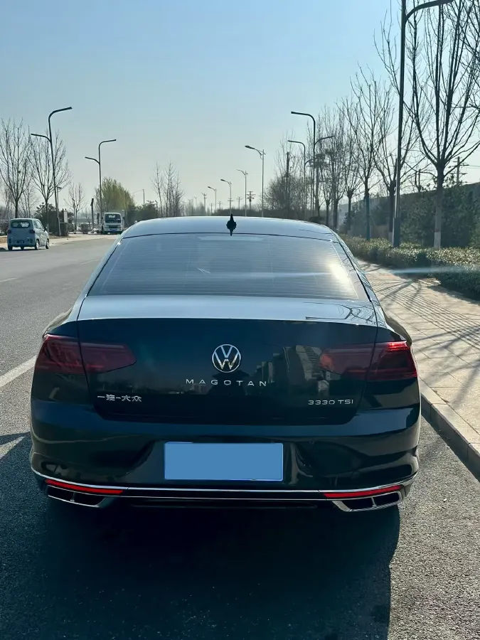 2023 Volkswagen Magotan 2.0T 186HP L4 7DCT,autocango,china used car exporter,china ev exporter,chinese used car exporter,chinese used ev exporter