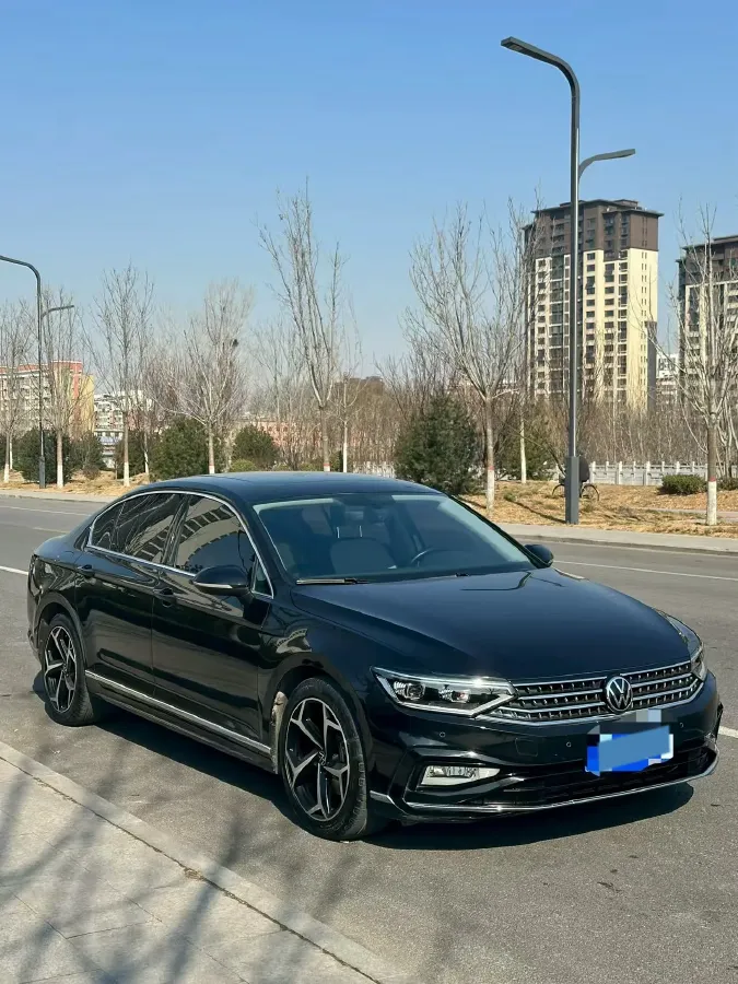2023 Volkswagen Magotan 2.0T 186HP L4 7DCT,autocango,china used car exporter,china ev exporter,chinese used car exporter,chinese used ev exporter